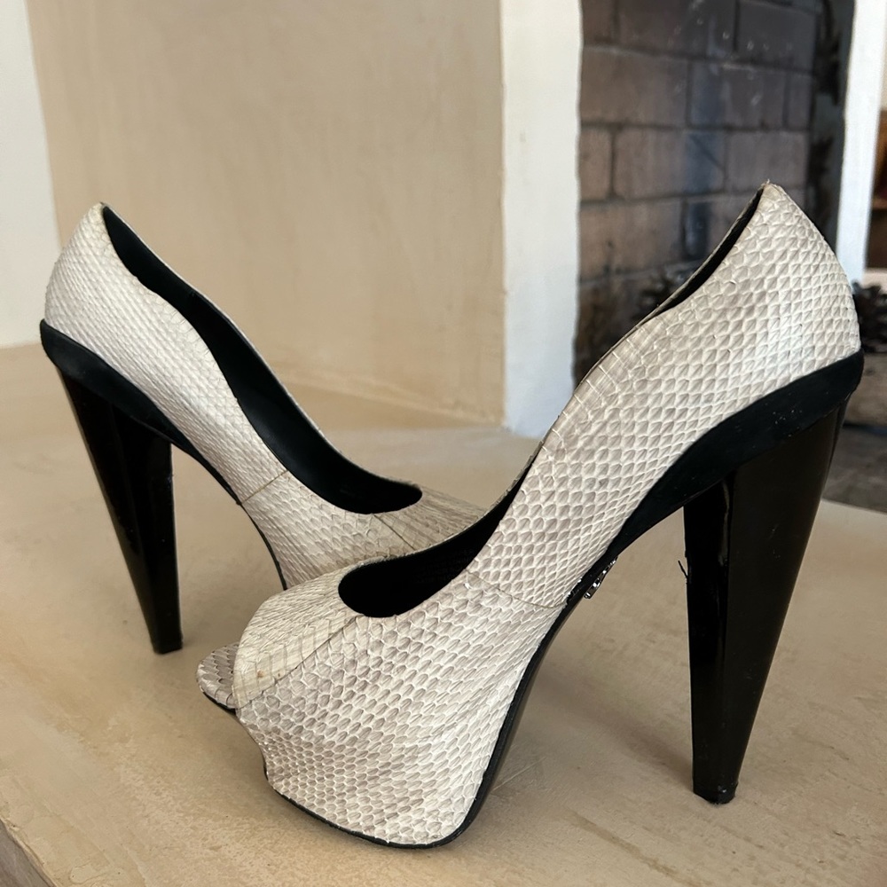 RockNRepublic snake suede platforms circa 2014 Worn 1x. Pair w/ suede vest/skirt